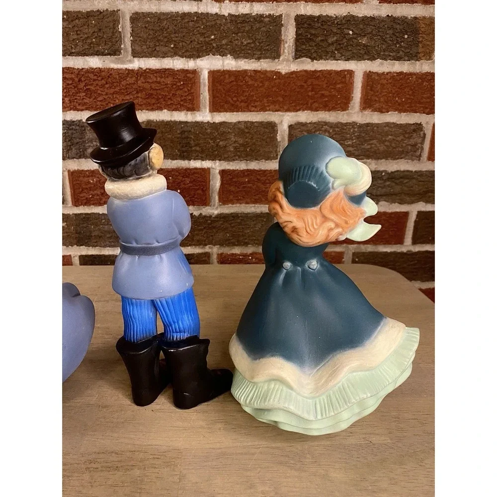 Vintage Ceramic Atlantic Mold Hand Painted Christmas Carolers Set 4 Holiday 9